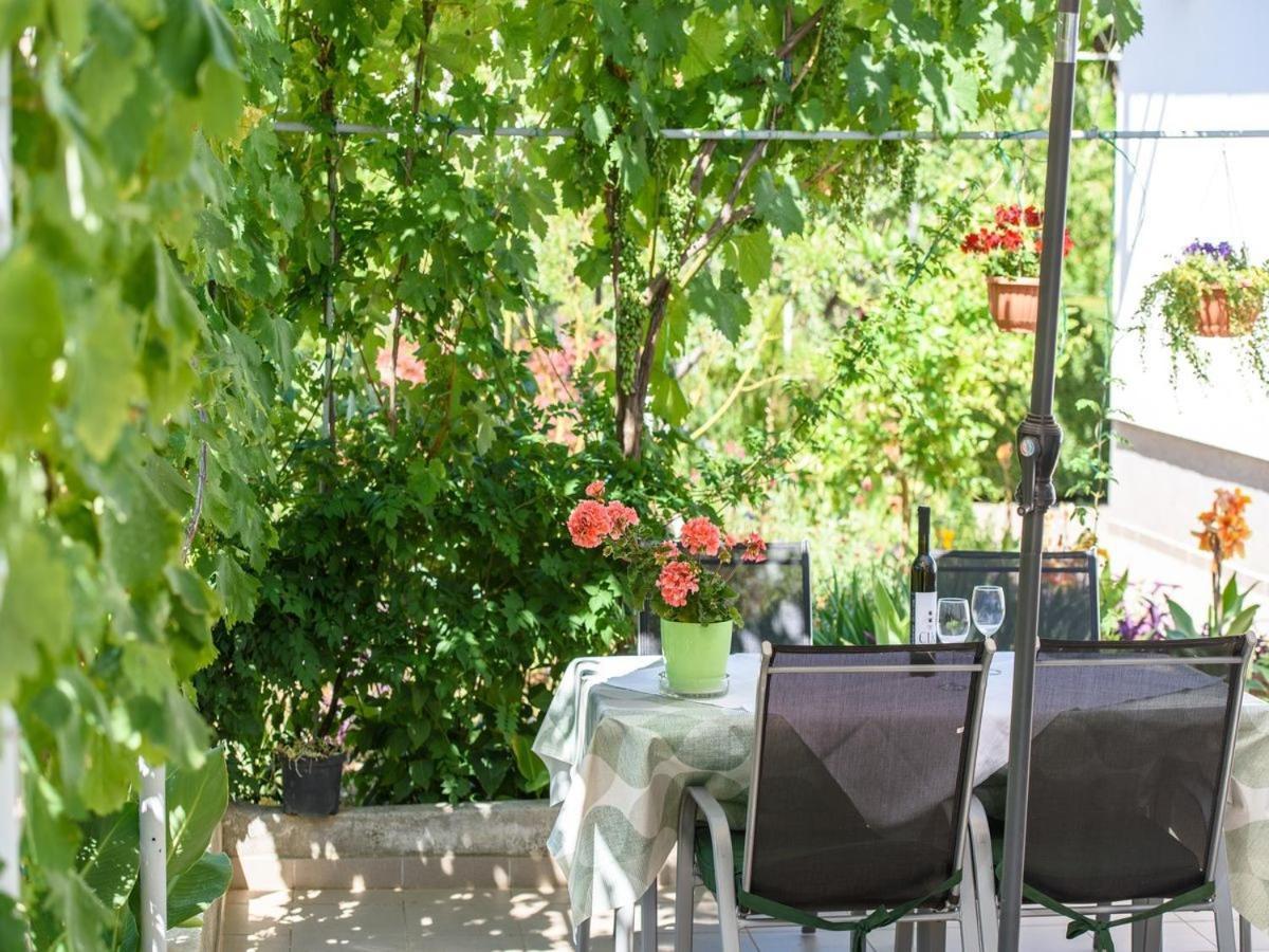 Apartments Beba - Peaceful Location Trogir Exterior foto
